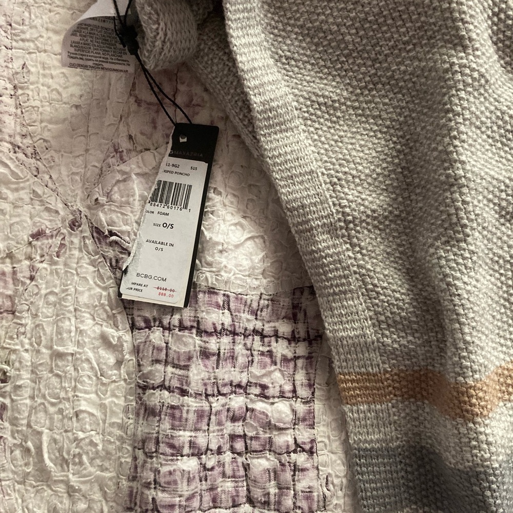 BCBGMaxAzria Textured Knit in White and Gray Pancho